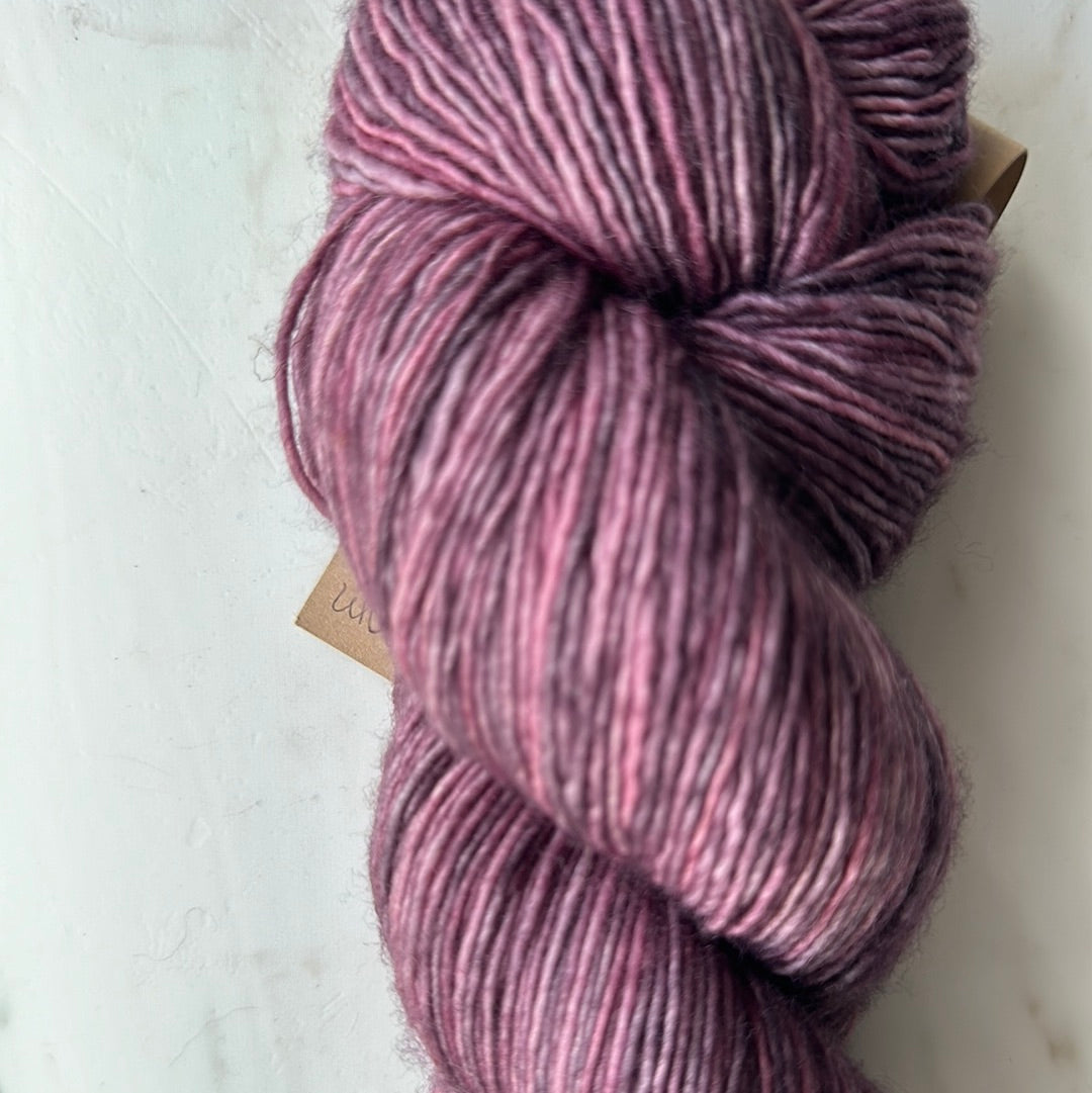 Tosh Merino light Night Bloom