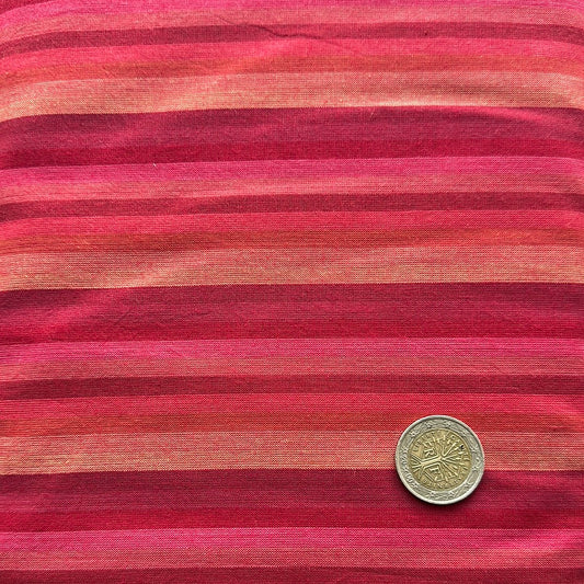 Kaffe Fasset strip fuschia- rouge